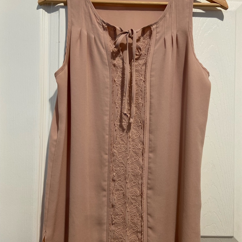 Violet & Claire Dusty Rose Sleeveless Blouse